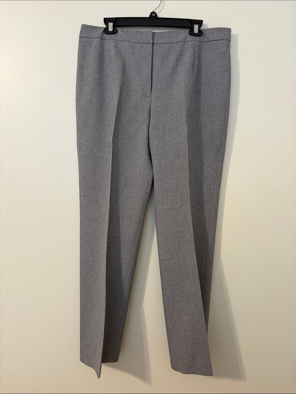 Kasper Gray Women's Two-Piece Business Pantsuit - Picture 4 of 5